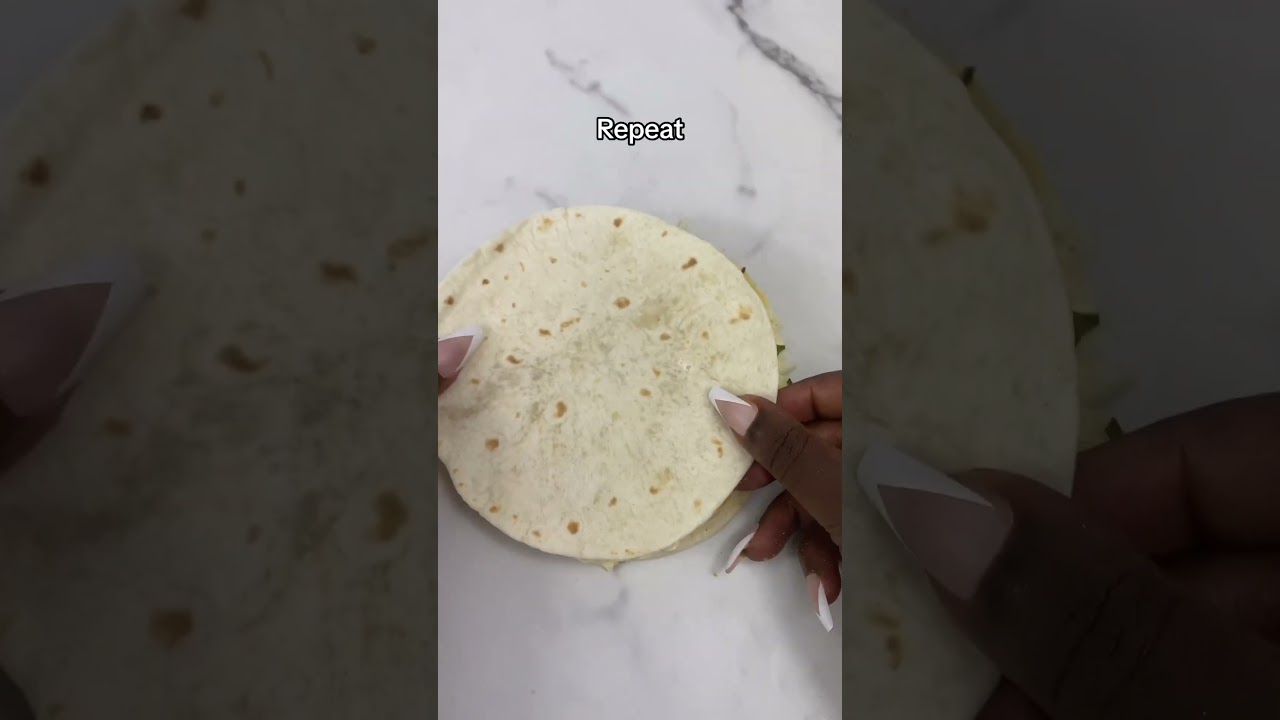 The Cheesiest 5 Minute Pizza! The Cheesiest 5 Minute Pizza!