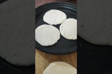 mini pizza recipe #shorts #recipes #pizzalovers #minipizza