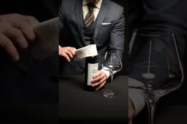 How to pour wine like a pro!