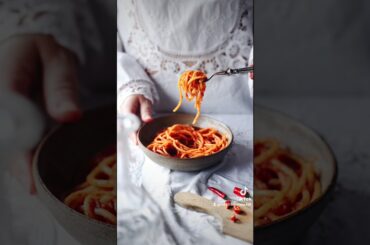 Italian spaghetti arrabbiata recipe. #shorts #pastarecipe #italianrecipes #spaghetti #easyrecipe