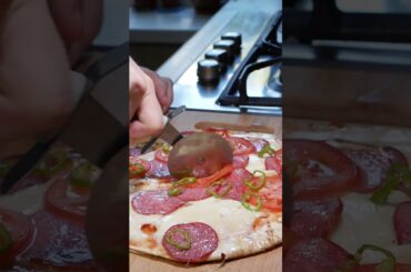 Tortilla Pizza #italianfood  #easysnacks