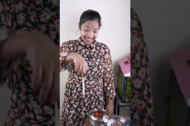 Sister VS Me | Eating Momo,Manchurian | Chipkali PRANK on Sister #minkutinku #shorts #comedy #funny