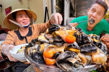 EXTREME Vietnamese Street Food - 5 Must Eat Foods in Hanoi!!