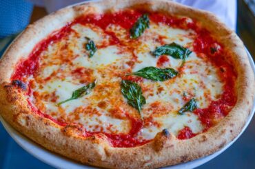 How to make NEAPOLITAN PIZZA DOUGH with Dry Yeast like a World Champion Pizza Chef