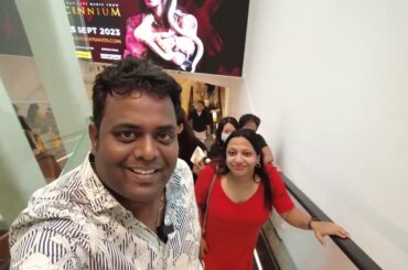 Exploring the Marina Bay Sands | Lavo Restaurant in Singapore | Music and Light Show at MBS