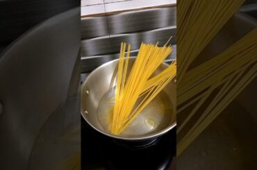 spaghetti pasta with red sauce || spaghetti recipe || #youtubeshorts || #shorts