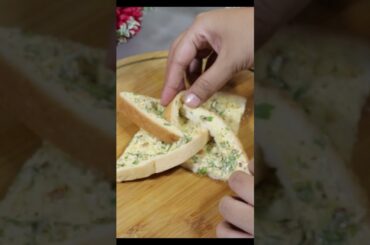 Pinwheel Cheese Garlic Bread Recipe | Viral Bread Recipe |YouTube Shorts #shorts #tastyfoodwithmaria