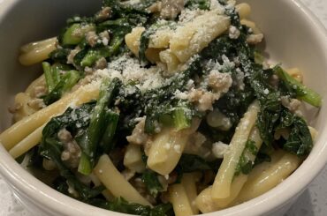 Broccoli rabe, spicy sausage, pecorino