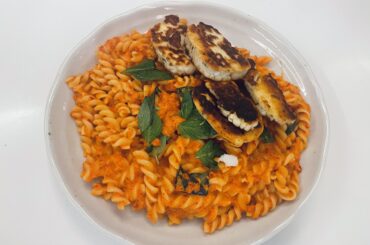 Roasted bell peppers sauce fusilli with Halloumi cheese