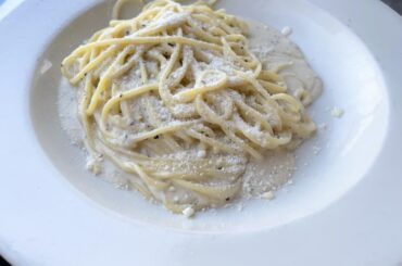 Spaghetti cacio e pepe