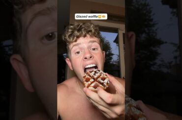 Eating Krispy Kreme glazed donut waffle for breakfast! (Food Hack)