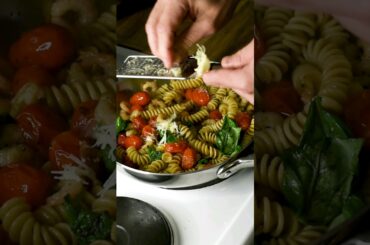 Garlic Shrimp Pasta with Honey and Basil #shrimp #garlicshrimp #shrimppasta  #shorts