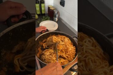 Spaghetti with Veal in Tomato Sauce | Recipe Ideas