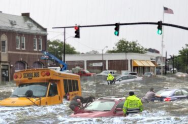 New York is sinking again today! Flooding submerged cars and buildings in Brooklyn, NY