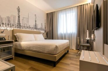 Review 43 Station Hotel