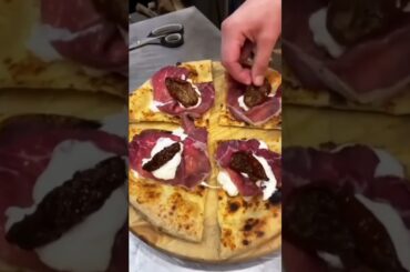 The world's best pizza! naples italy #upfood #cooking