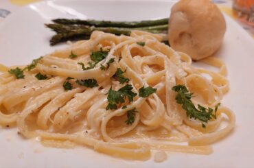 Fettuccine Alfredo