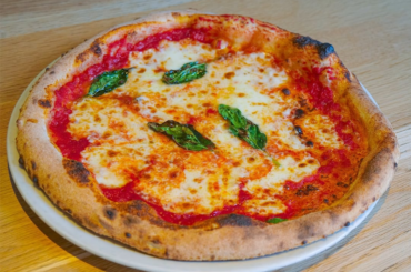 NEAPOLITAN PIZZA WITH DRY YEAST