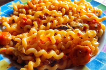 Fusilli lunghi ai frutti di mare
