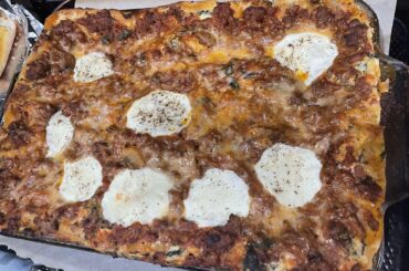 Lasagna makes me happy.