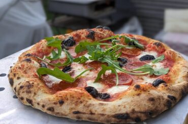 After 2 months of frustration, Vito has finally saved my pizza game. Made with Cozze 17"