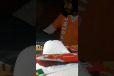 Late night Swiggy order or customer ka call #tamannapraveenvlogs #cloudkitchen