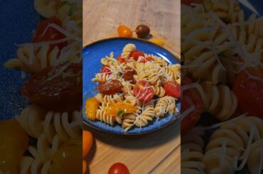 Italian Fusilli Pasta with Tomatoes