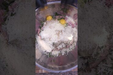 The secret to perfect homemade Italian meatballs revealed #italiancooking #cooking #shorts