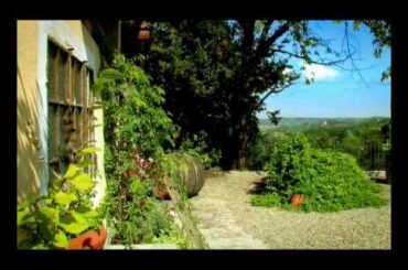 LA VILLA HOTEL - PIEDMONT - ITALIAN BOUTIQUE HOTEL - (Fine cuisine, Barolo, truffles and weddings.)