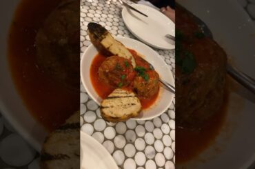 Delarosa #Italian #dinner #date #drinks #pasta #pizza #comfortFood #shorts #dateNight #food #wine