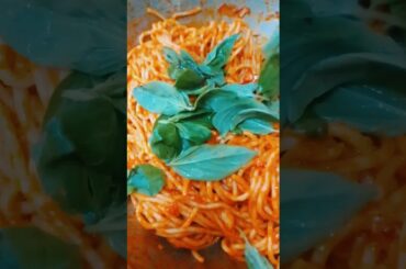 Spaghetti pasta #shorts #italian  #recipe  #food #italianfood