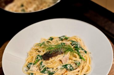 Smoked salmon and spinach in a creamy dill garlic sauce [homemade]