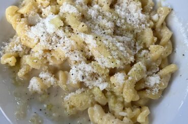 Homemade fusilli cacio e pepe