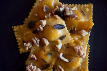 Still getting the hang of eggless ravioli - double pumpkin