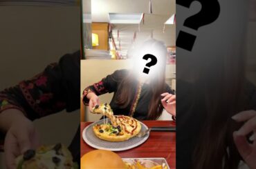 Aaj Mene Pizza Khaya #minivlog #foodblogs #blogs #recipe #pizza #shorts