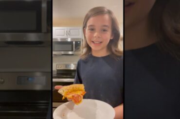 Easy Pizza Recipe! #shorts #trending #viral #pizza #italy #cooking #chef #homemade #food