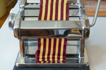 How to make striped dough