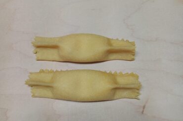 Casoncelli filled with ricotta and salt