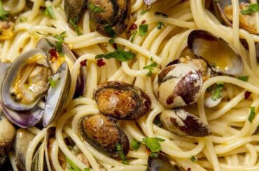 Spaghetti all a Vongole - freshly made. Had to find the smallest clams