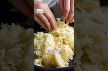 Poppy Cooks makes potato rosti - BBC