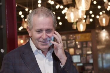 Burt Wolf Learns How To Start A Restaurant || Travels & Traditions