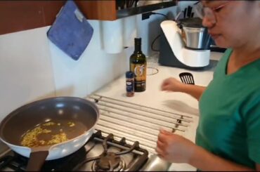 EASY HOMEMADE ITALIAN AGLIO OLIO E PEPERONCINO #recipe #food #recipes #shorts #youtube #vlog #short