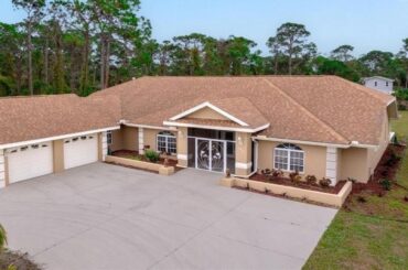 Englewood Florida Homes and Real Estate for Sale Presented by Steven Chase.