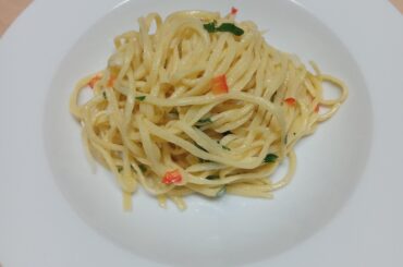 Spaghetti alla chitarra with garlic and oil