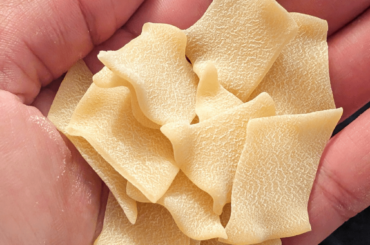 What kind of sauce/broth would you use this shape for?