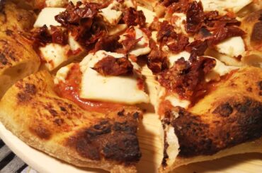 Blue iron pan Neapolitan Pizza