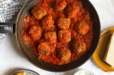 Hi, this is Gabriela - I'm a chef currently based in Rome. I recently put together a Substack blog focusing mostly on Italian ingredients, techniques, and regionality. Some of the recipes include step-by-step on how to prepare and cook: Carciofi alla romana or Ragù Bolognese.