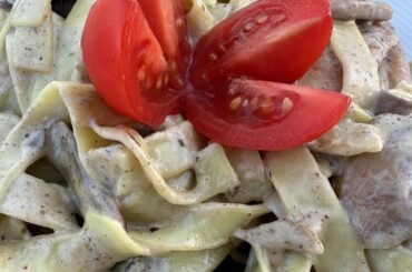 Fettuccine with chicken and mushrooms. I was cooking this for the first time)