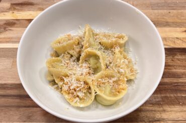 Hand rolled cappelletti