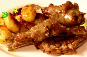 Mouthwatering Lamb Leg and Potatoes Baked with Italian Flair